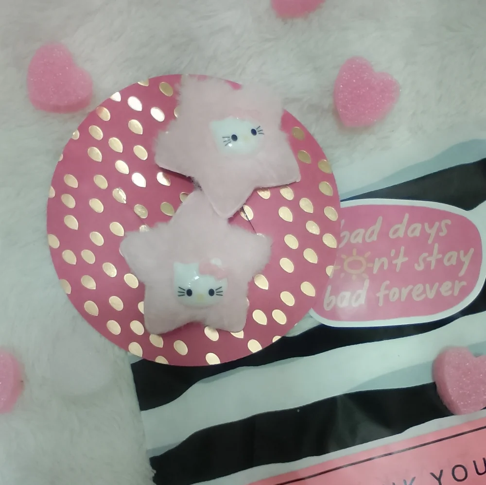 Hello Kitty Fur Hair Barrette Set